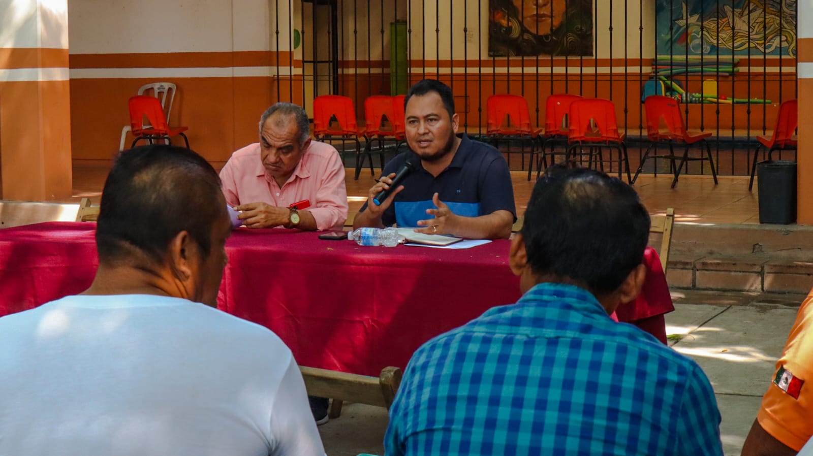 Juchitán, punta de lanza de gobernabilidad y ordenamiento en gobierno de Salomón Jara, plantea Emilio Montero a transportistas