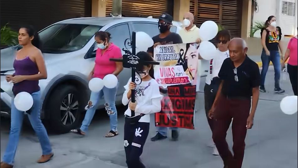 “Viva la levantaron, muerta la entregaron”: Familiares de Abigail marchan para exigir justicia a 40 días de su crimen