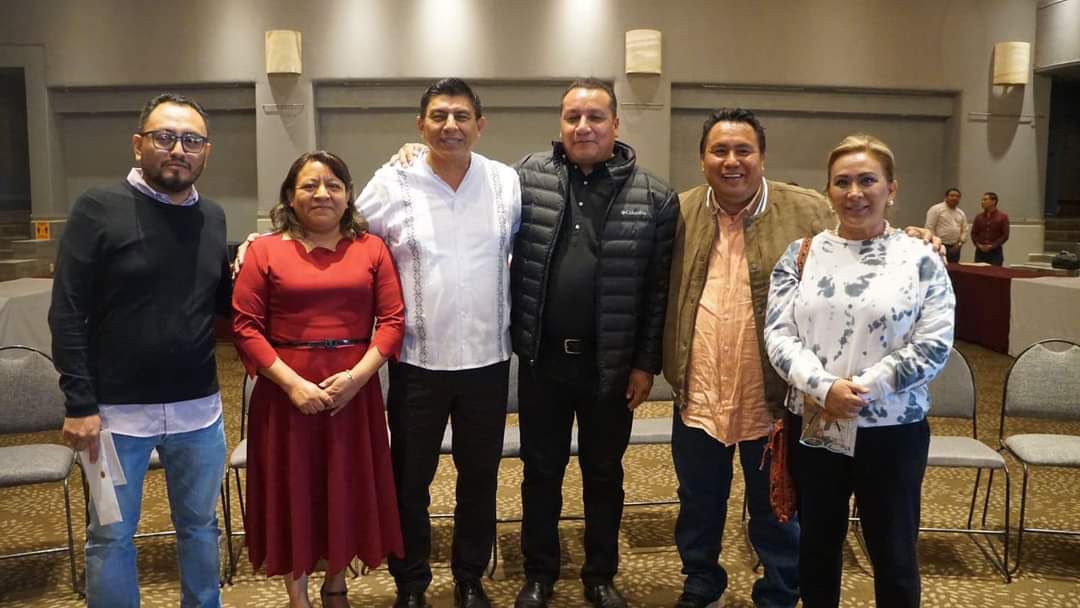 Pactan los “Flavios” con Salomón Jara, vuelven al redil