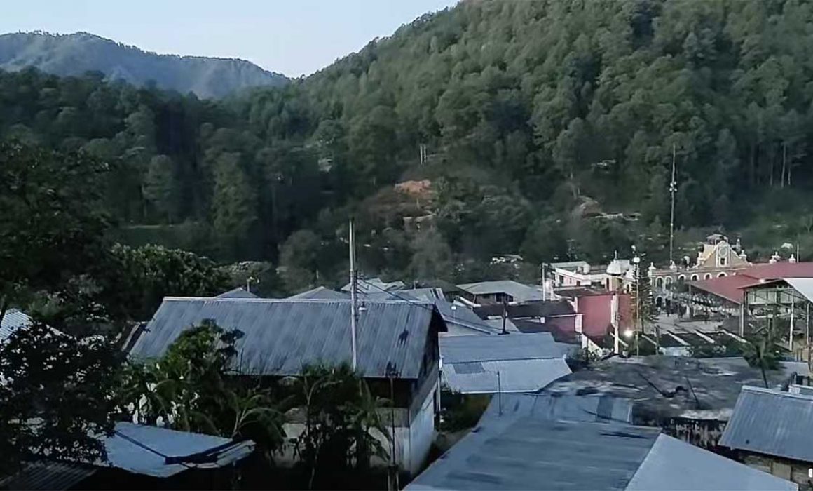 Advierten del resurgimiento de la violencia en la Sierra Sur donde ya hubo una masacre de 26 muertos y desplazamiento indígena