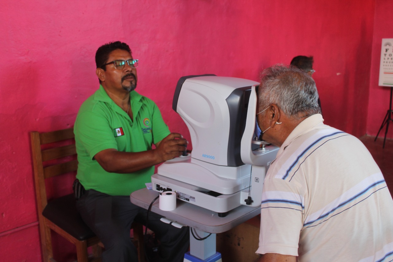 Realiza DIF Juchitán campaña exitosa de Salvando ojos