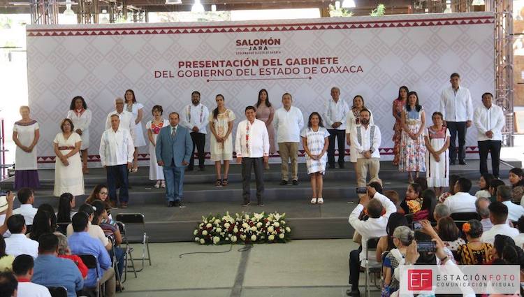 En “fast track”, reforman Constitución y Ley Orgánica del Ejecutivo para la estructura gubernamental de Jara
