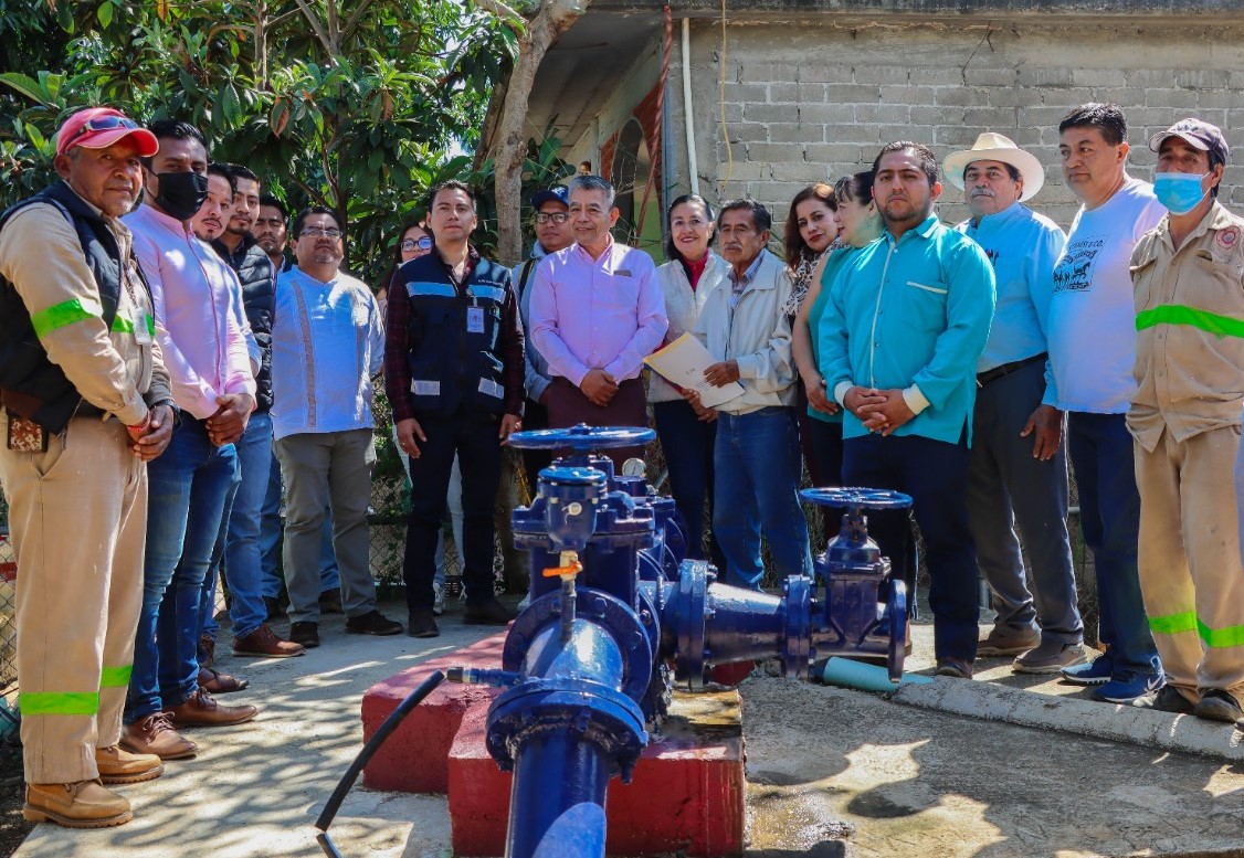 Entrega municipio de Zaachila pozos de agua potable rehabilitados en el casco de la población