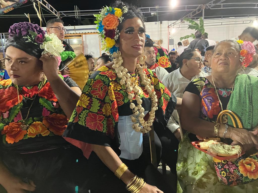 Muxes celebran 47 años de Diversidad Sexual en Juchitán: “Continuamos con la lucha por la tolerancia y la cero discriminación”.