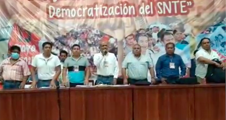 Acuerda magisterio movilización masiva en rechazo al homenaje que AMLO pretende para el gobernador Murat
