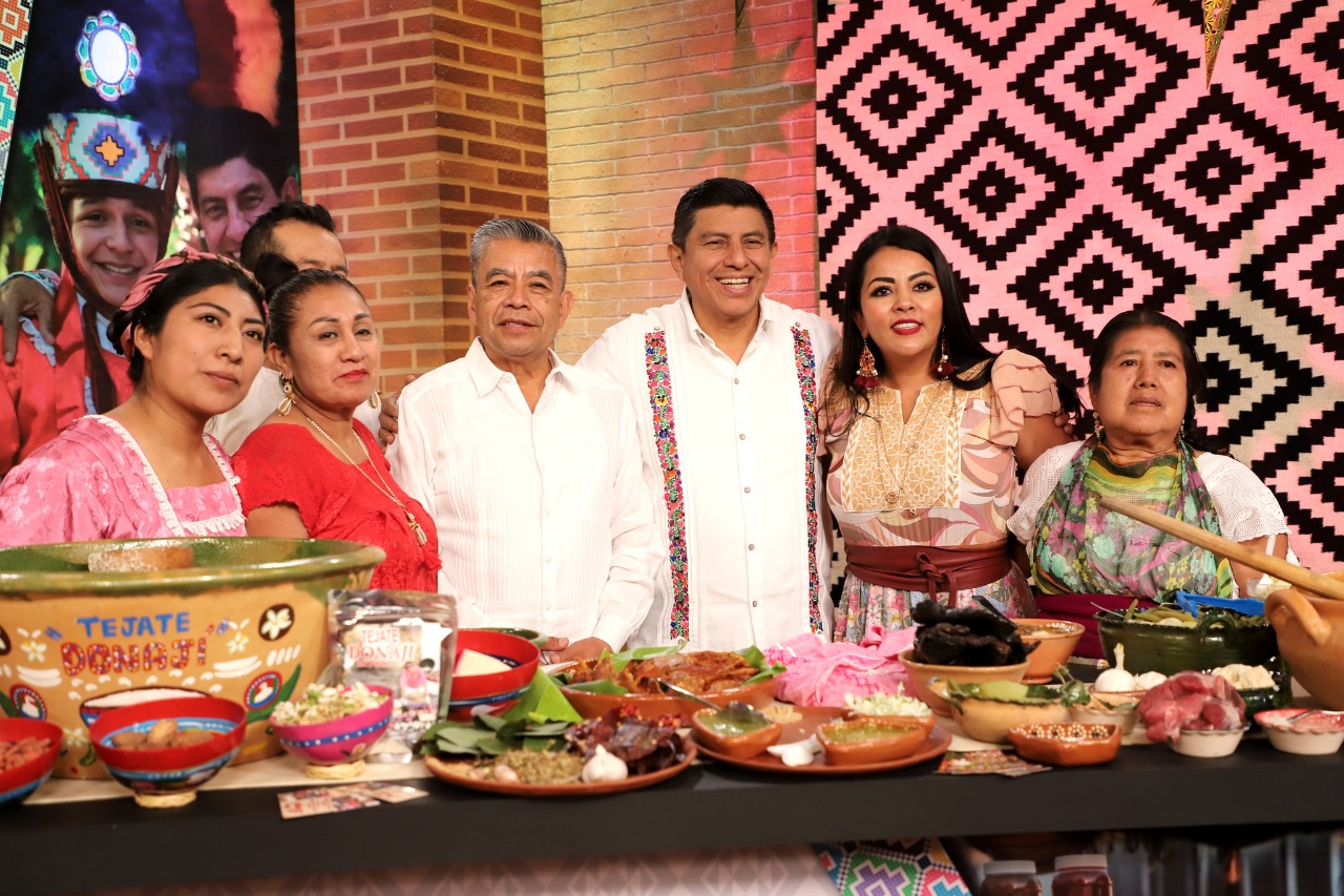 Brilla la gastronomía de Zaachila en Jueves de Gozona