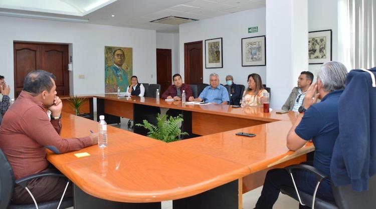 Habrá UABJO en Costa, Istmo y Cuenca: Rector