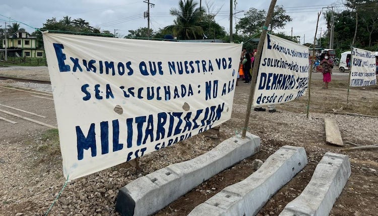 Comunidades Ayuuk expulsaron a empleados de la SCT y de la Marina por pretender imponer magaproyecto 