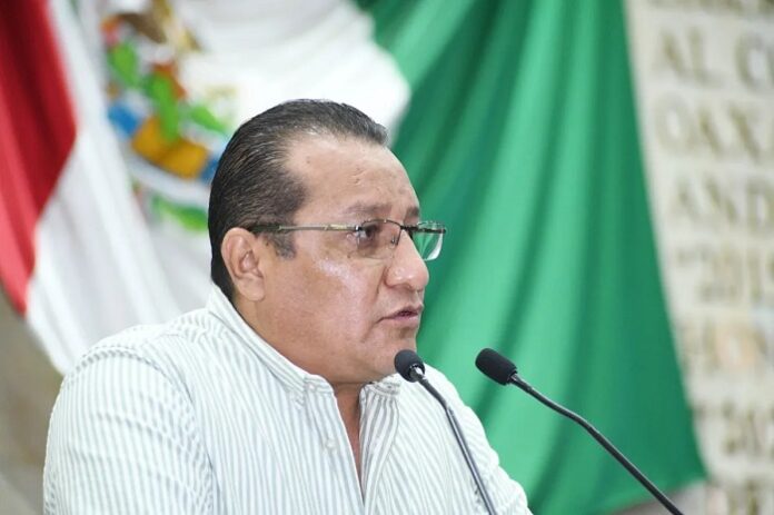 Diputado de Morena denuncia extorsión a municipios indígenas
