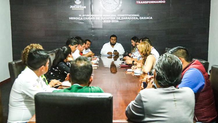 Revisan Sedatu y Ayuntamiento Juchiteco avances de la renovación del drenaje sanitario