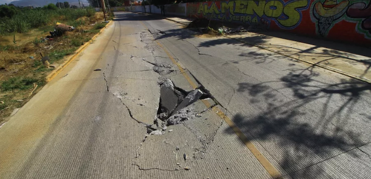 Cemex cometió irregularidades y no planeó bien la obra del Circuito Interior