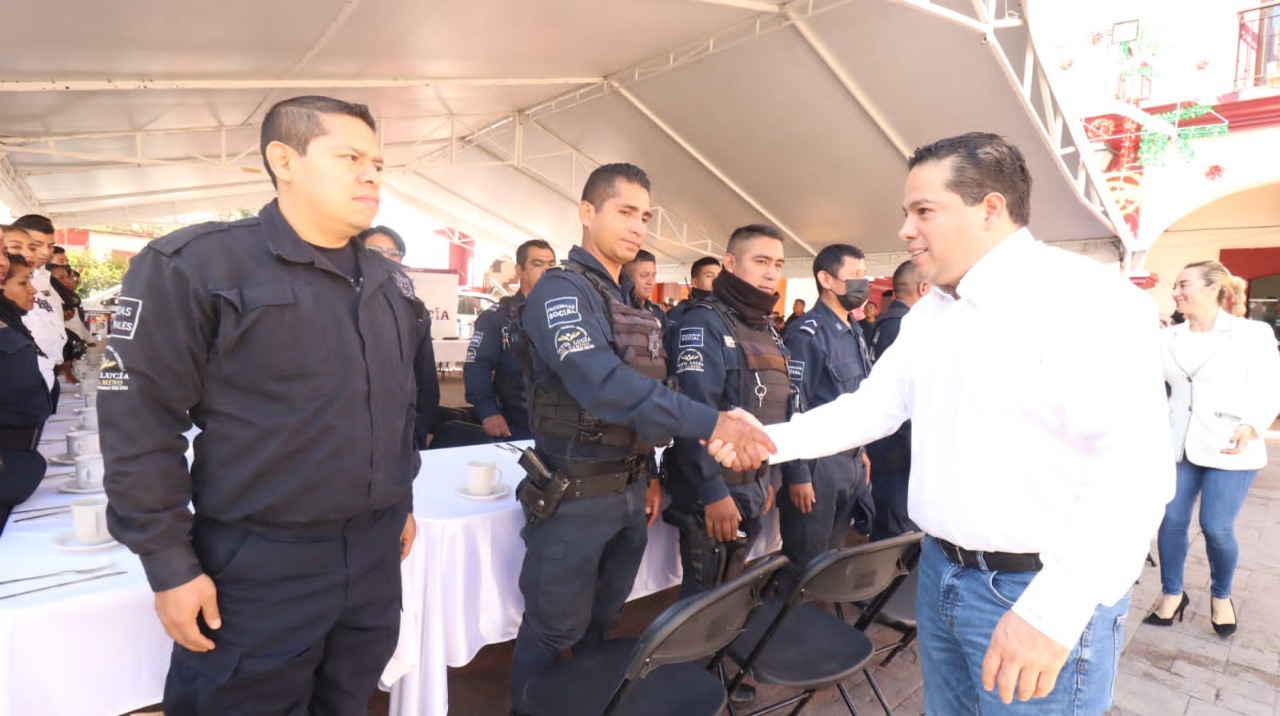 policias