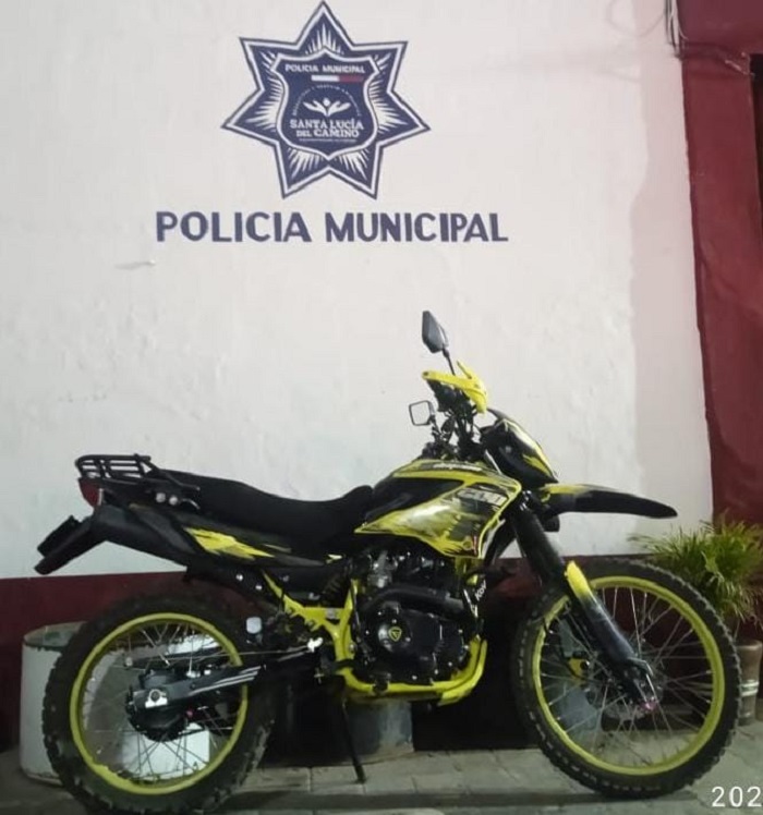 Policía de Santa Lucía del Camino detiene a un sujeto por el delito de robo de unidad de motor