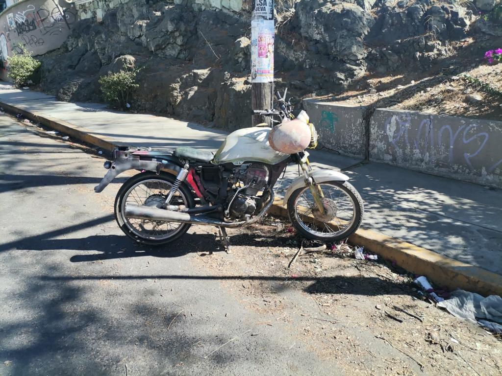 Policía de Santa Lucía del Camino logra asegurar una motocicleta con reporte de robo; un detenido