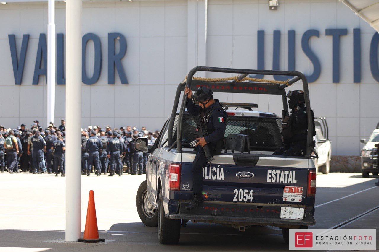 Gobernador de Oaxaca desestima malos tratos a Policías y advierte que titular de SSPC y Marinos no se van; ofrece escucharlos