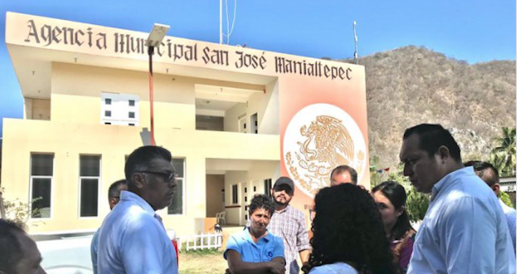 Manialtepec rechaza medida cautelar de la DDHPO; IEEPO insistirá para no negar educación a niña