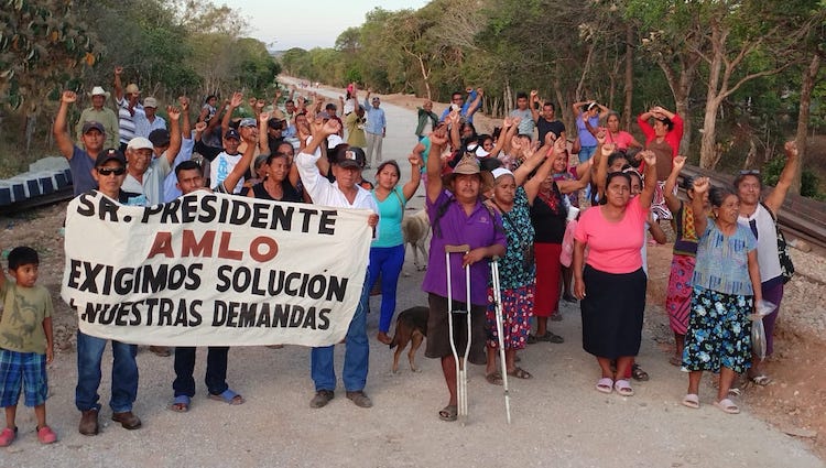 Pese a presencia de la Marina expulsan a cuadrillas de trabajadores del Corredor Interoceánico
