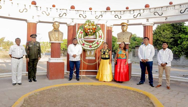 Conmemora gobierno de Juchitán 217 aniversario del natalicio de Benito Juárez