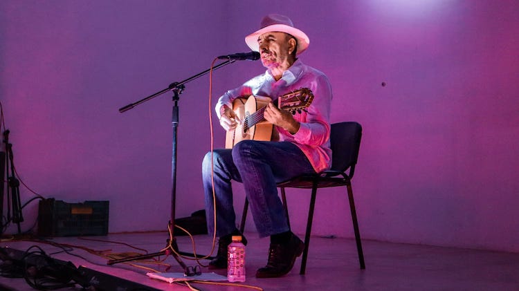 Sorbos de tiempo en concierto de Gustavo López por 51 años de Lidxi Guendabiaani’