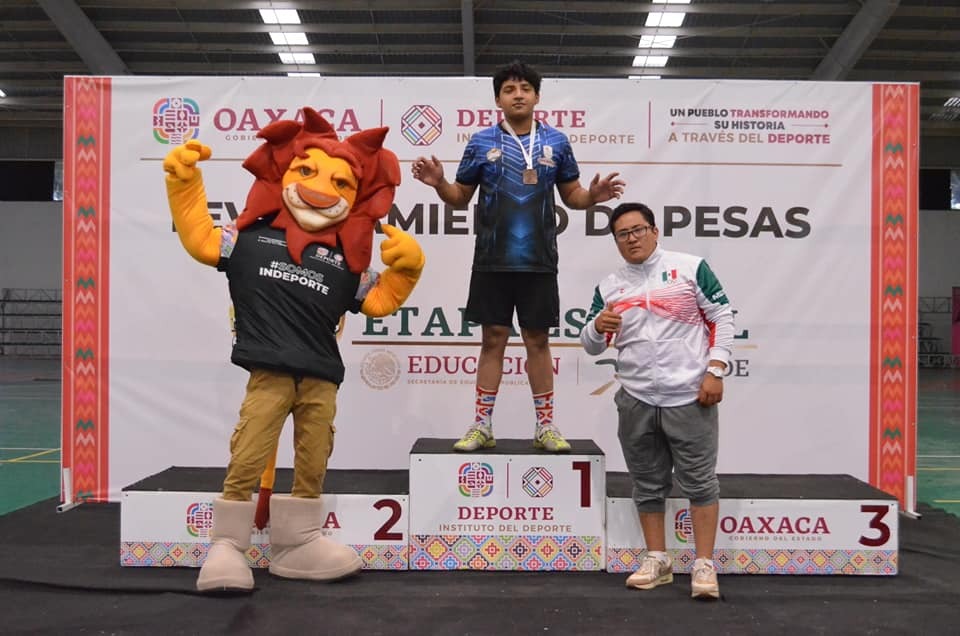 Califican dos campeones juchitecos a Macroregional de juegos CONADE