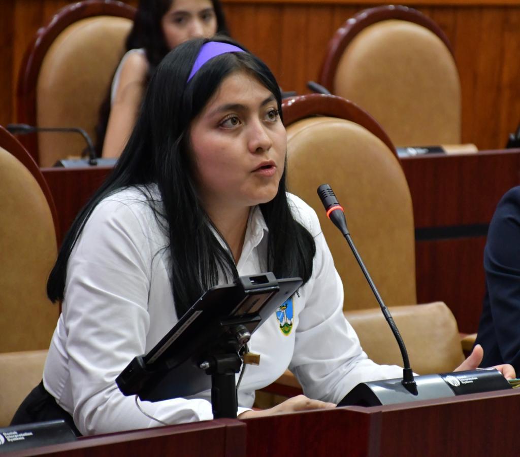 Universitarias de la UABJO participan en la construcción de la Agenda de las Mujeres del Congreso local