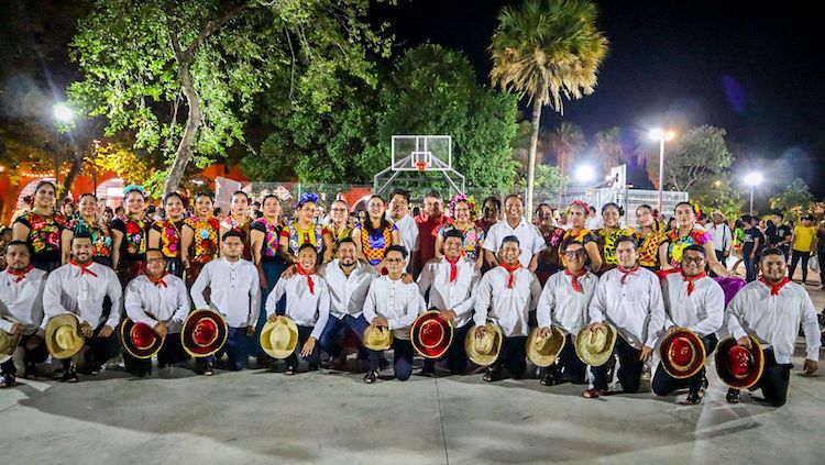 Integra ayuntamiento delegación juchiteca de danza rumbo a Guelaguetza 2023