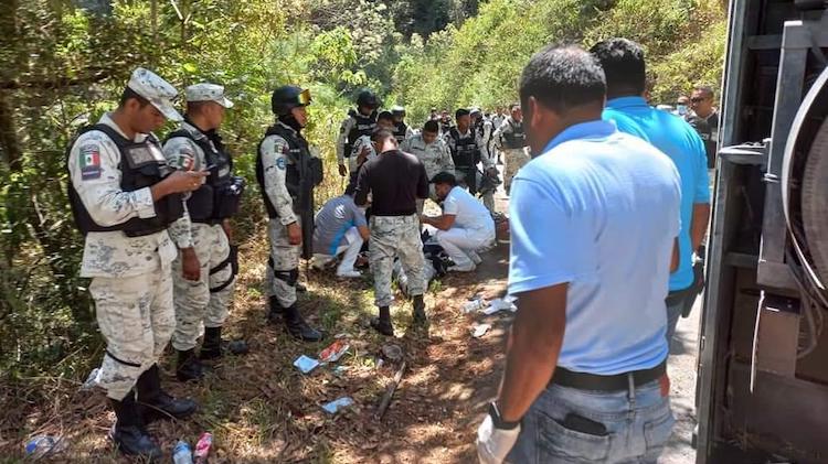 Se accidentan elementos de la GN en Oaxaca: 20 heridos y una militar fallecida