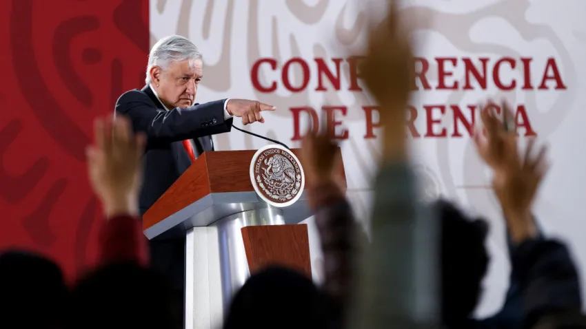 Suspensión polémica: YouTube interrumpe la transmisión de las mañaneras de AMLO
