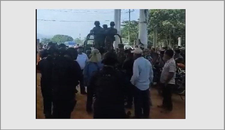 Por conflicto agrario mortal retienen a Secretario de Seguridad Pública de Oaxaca y elementos de la Sedena