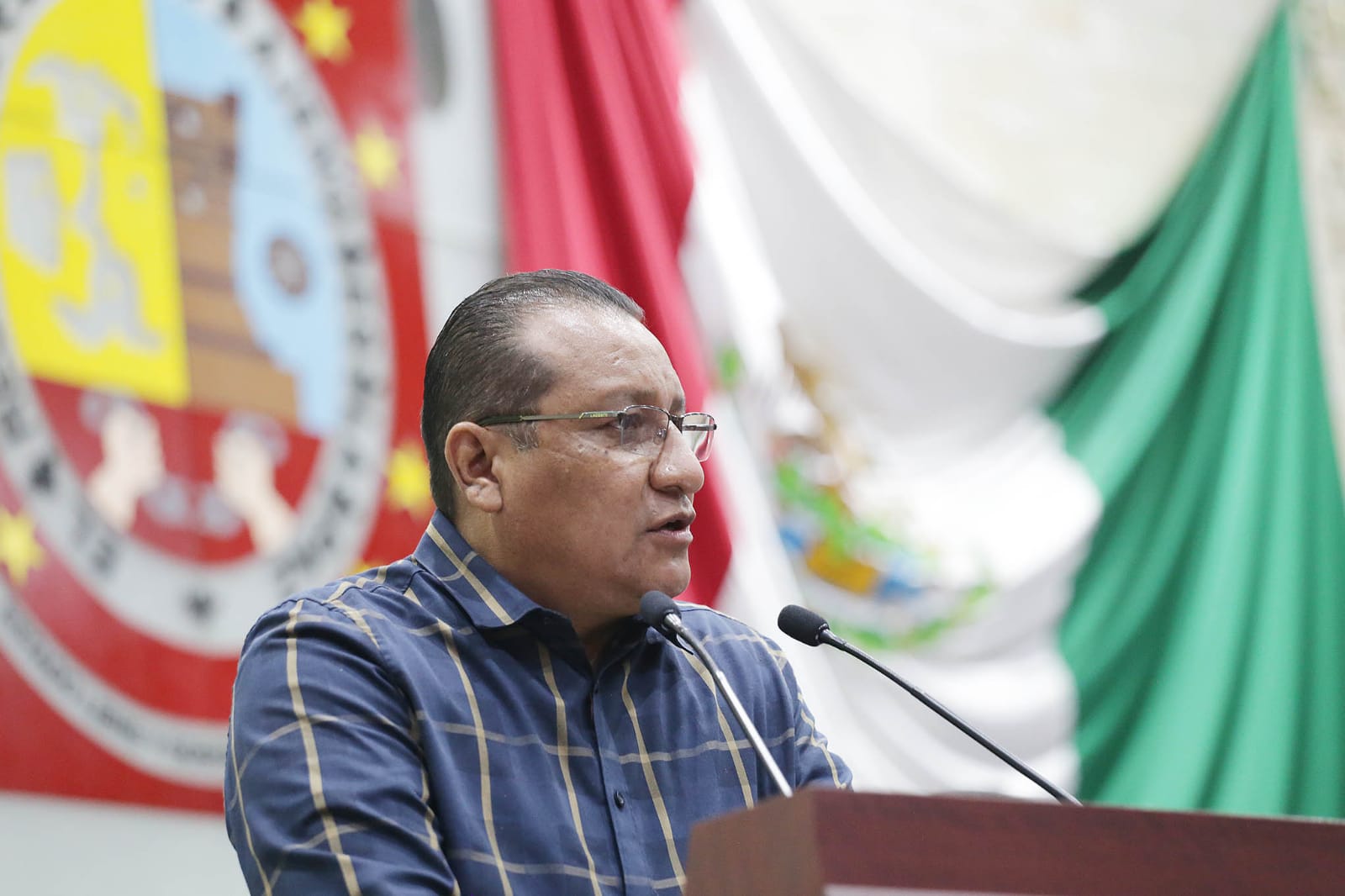 Denuncia diputado de morena “simulación jurídica” en la DDHPO; violentan derechos laborales de sus trabajadores y contratan a defensor de policías «represores»