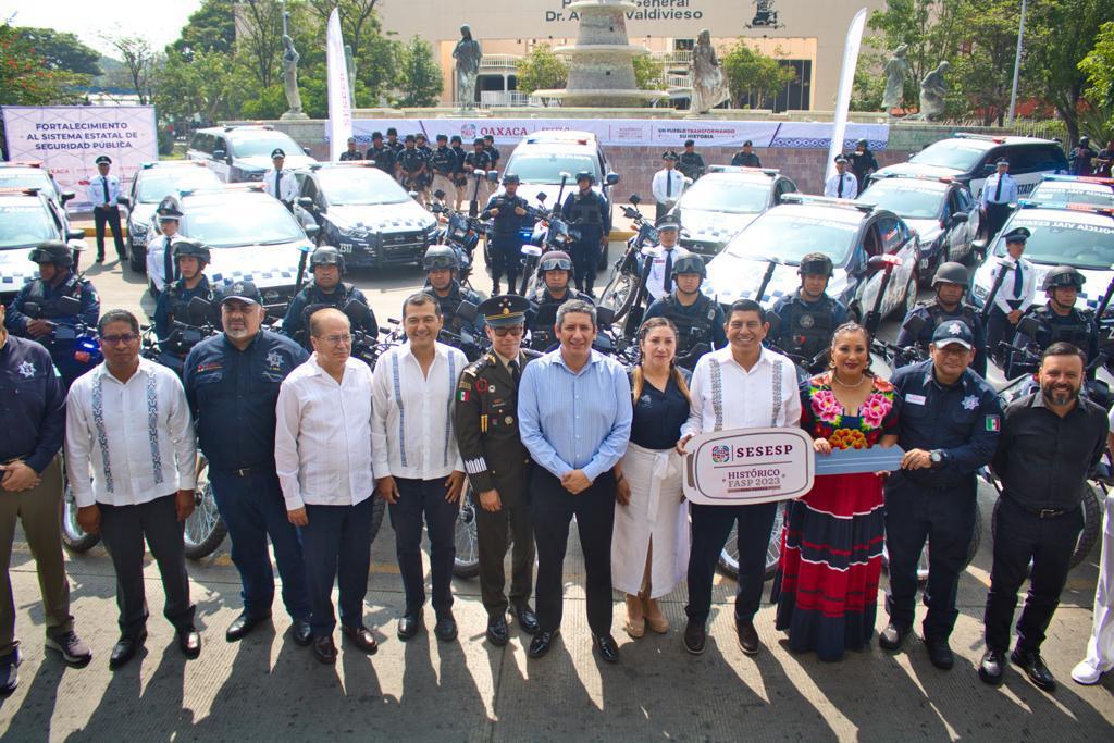 Entrega de vehículos a instituciones de seguridad y procuración de justicia, fortalece y dignifica labor policial: Rodríguez Alamilla