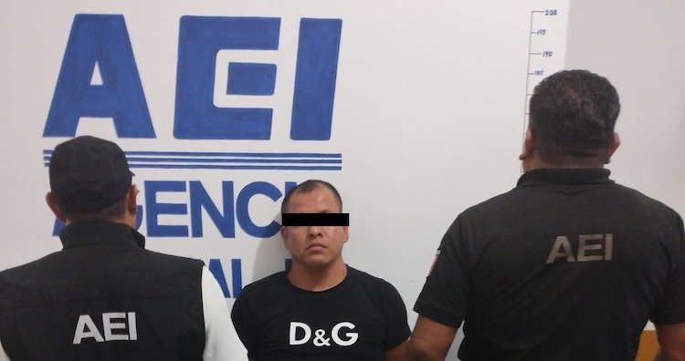 Detienen a dos policías municipales de Eloxochitlán por asesinato de joven