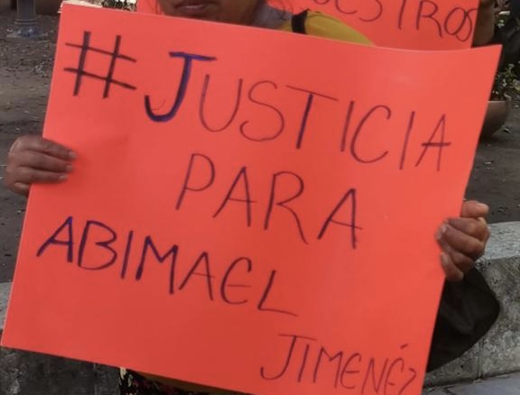 Madres de ayuujk asesinados en EEUU exigen justicia a AMLO