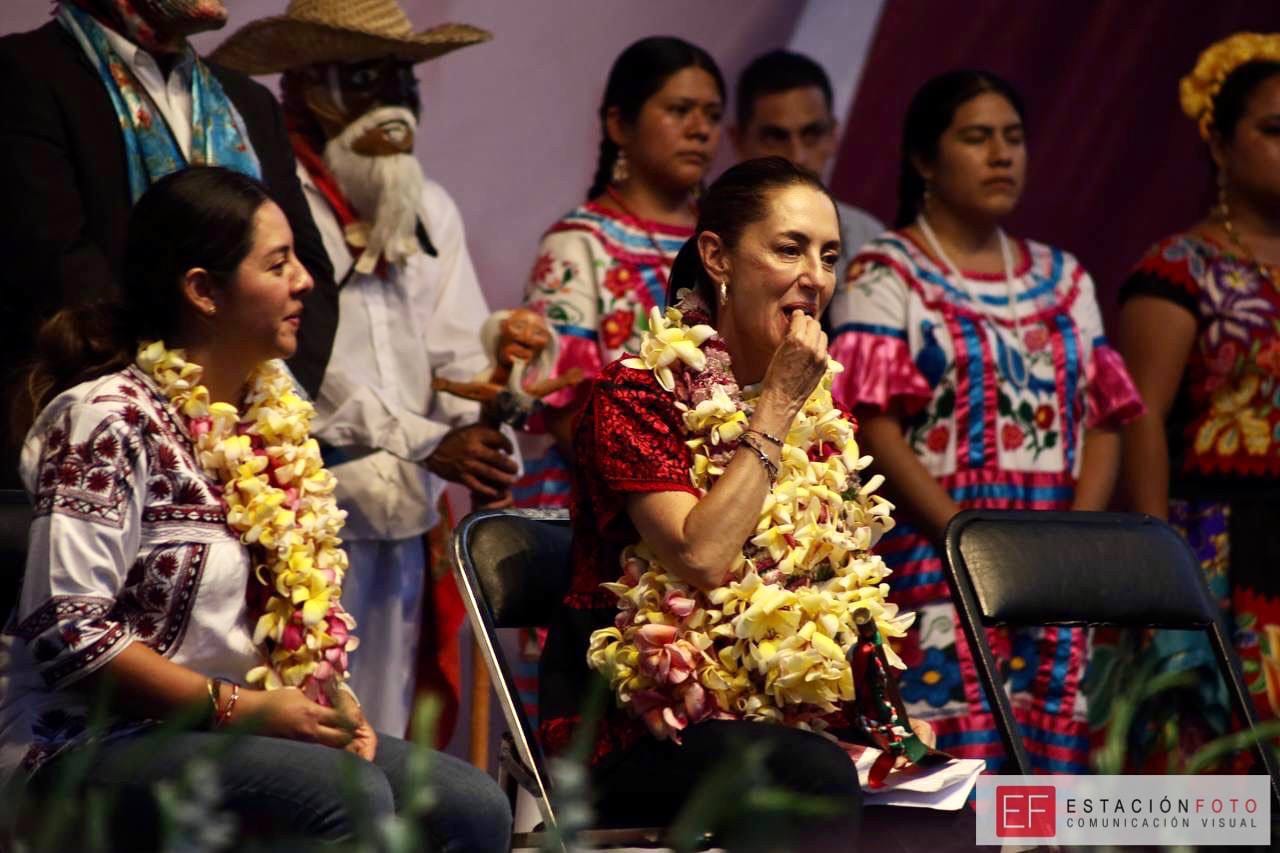 Pese a cargada, Claudia Sheinbaum afirmó que el “dedazo y tapados” no existe en Morena porque AMLO ha profundizado la democracia