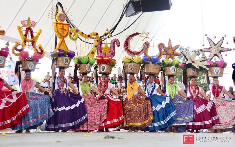 Desorganización e improvisación, carta de presentación de la Guelaguetza histórica de Jara