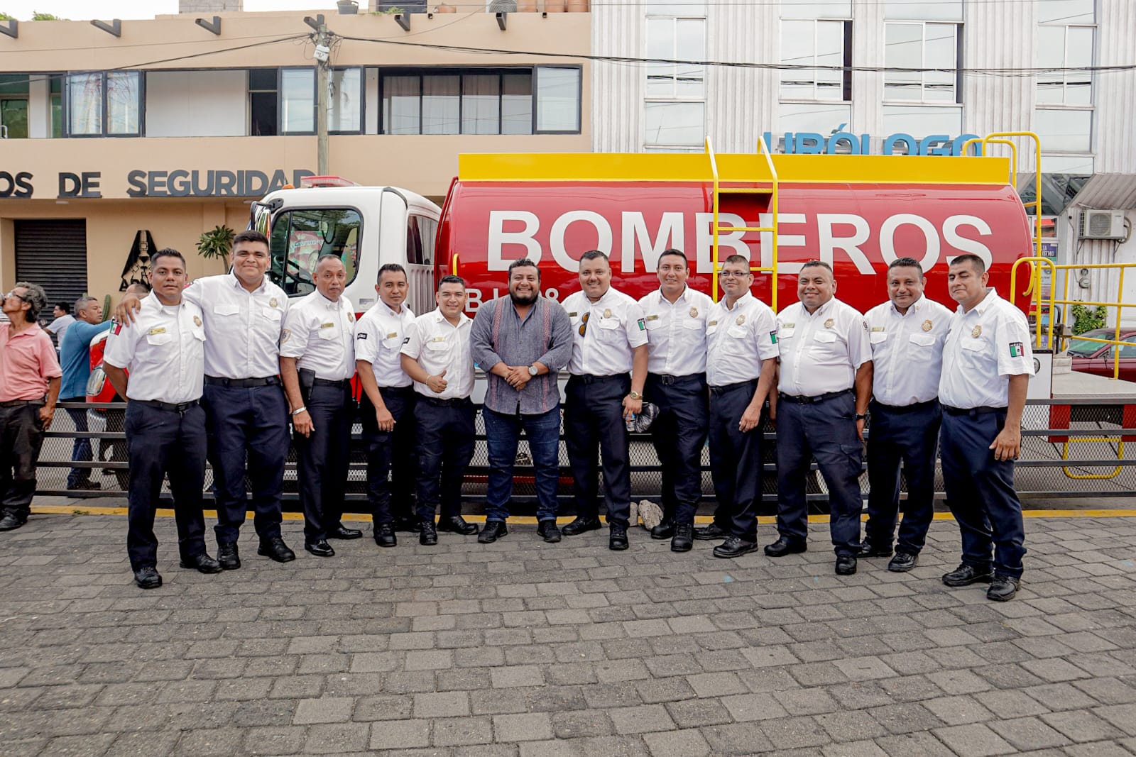 Realiza ayuntamiento sorteo para adquisición de equipamiento para Bomberos