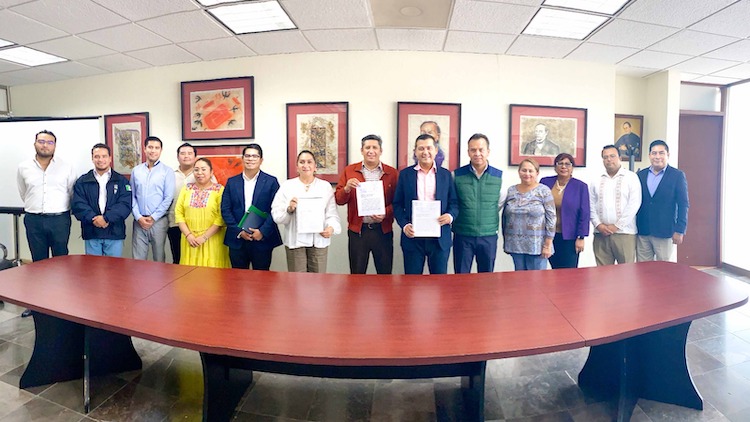 Presenta Fiscal de Oaxaca, Bernardo Rodríguez Alamilla, iniciativas para modificar Ley Orgánica y Código Penal