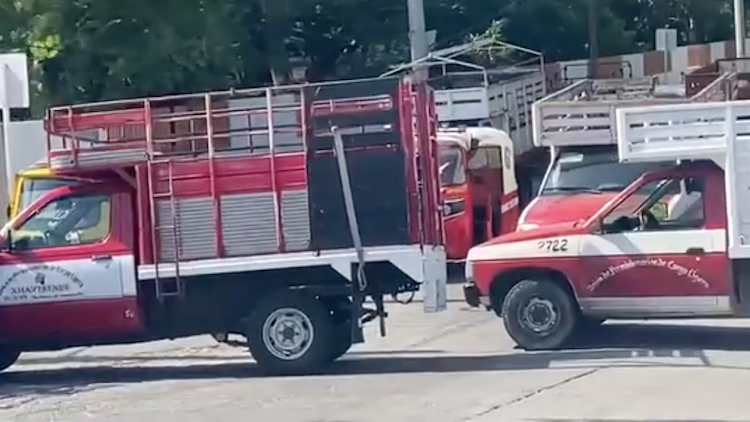 Gobierno de Oaxaca lanza amenaza a transportistas: les cancelaría concesiones