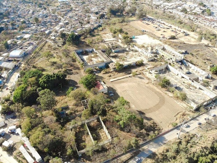 Gobernador de Oaxaca, expropió exfábrica de Triplay