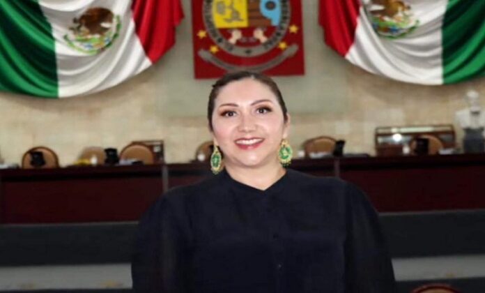 Diputada del PT presenta y defiende la adopción homoparental en Oaxaca