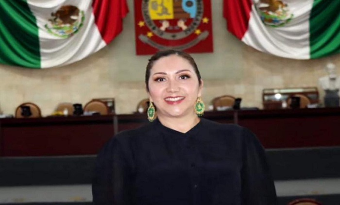 Diputada del PT presenta y defiende la adopción homoparental en Oaxaca