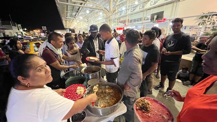 Comedera comunitaria ayuujk, un remanso alimentario para migrantes