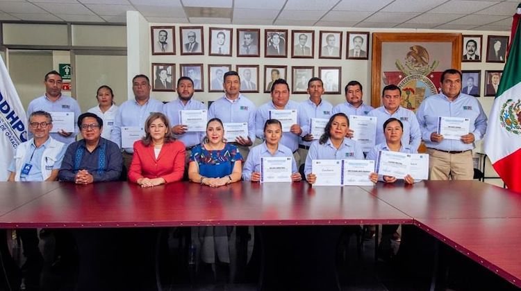 Capacita Defensoría a personal de seguridad del Congreso de Oaxaca sobre derechos humanos