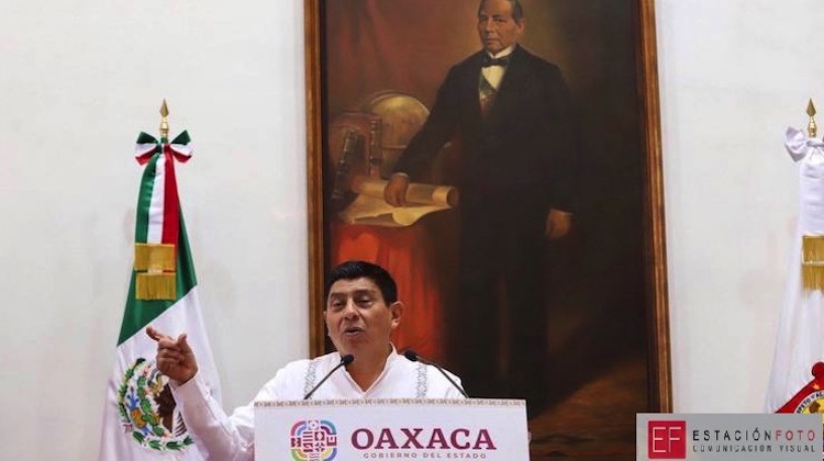 Gobernador de Oaxaca pide a diputados 4T aprobar presupuesto 2024 de AMLO, sin cambios