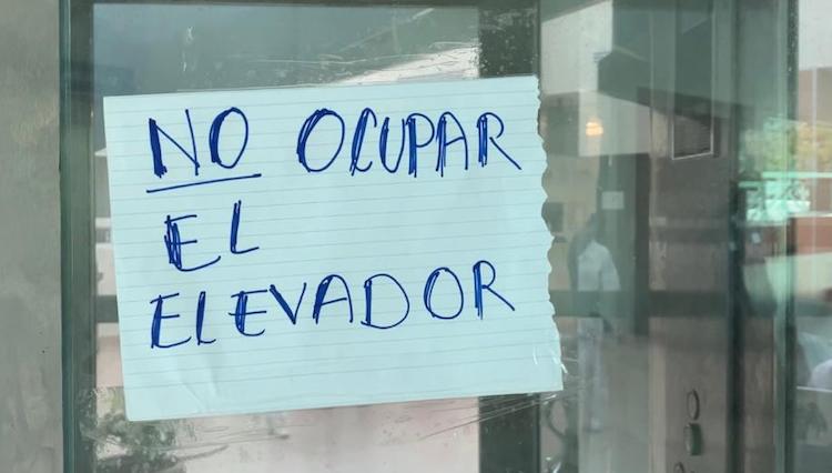 Paran labores en Hospital General de Juchitán porque los 5 elevadores no funcionan