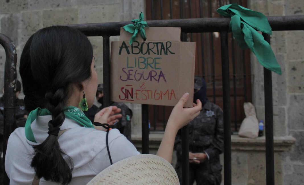 “Congreso, estás en deuda”: Feministas exigen despenalización del aborto en Jalisco