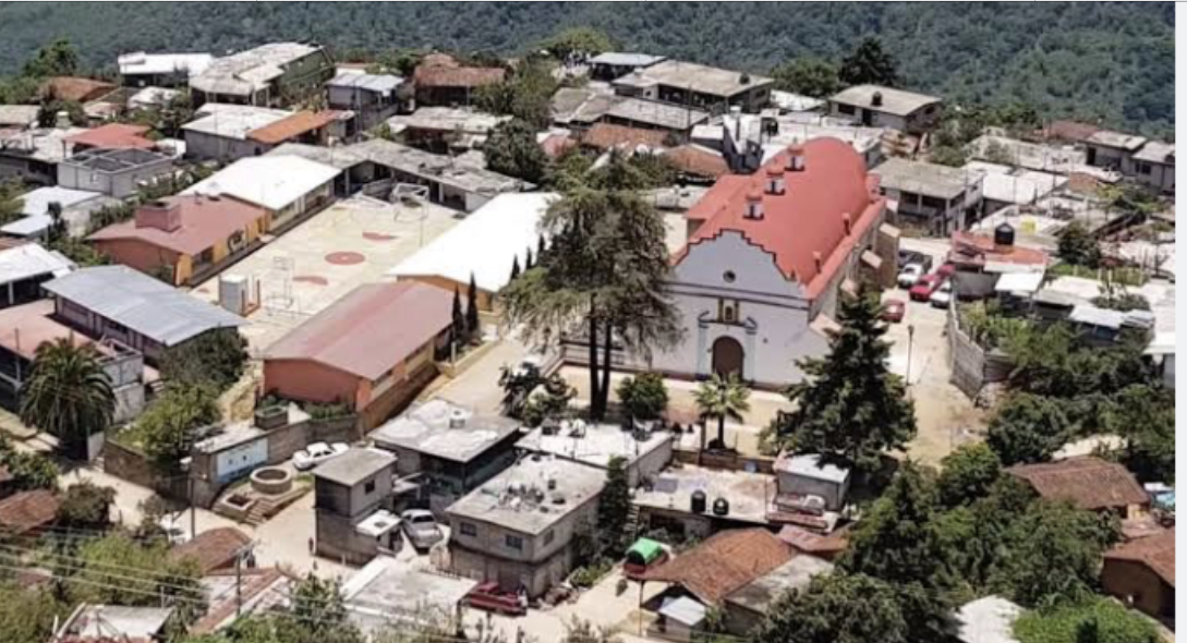 Santa María Quiegolani ataca, incomunica y corta energía eléctrica a San José Quianitas, Oaxaca