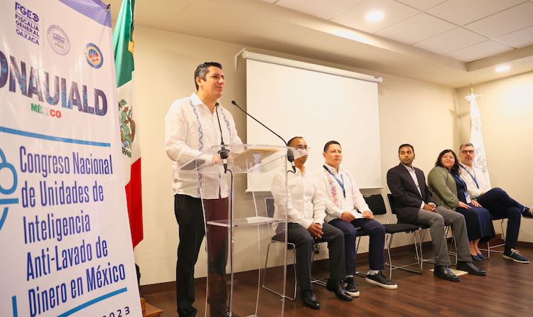 Inaugura Fiscal de Oaxaca, Bernardo Rodríguez Alamilla, Congreso Nacional de Unidades de Inteligencia Antilavado de Dinero 