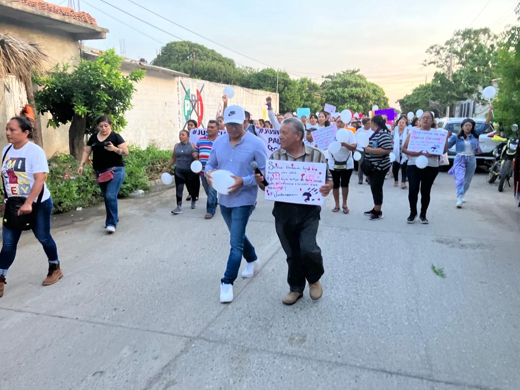Marchan en Unión Hidalgo, Oaxaca para exigir justicia para Cecilia: “Hace un mes la mataron y andan libres”