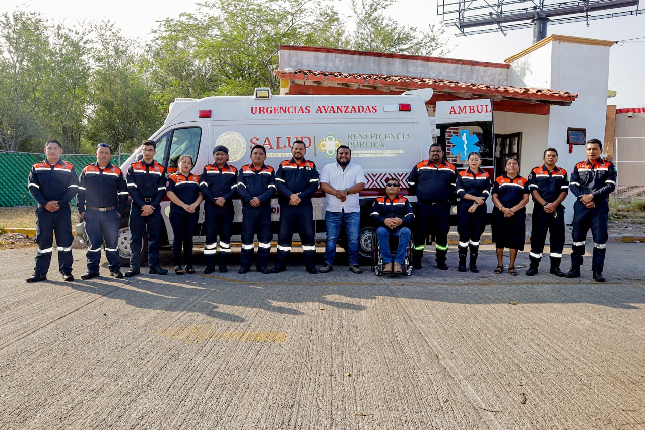 Entrega Miguel Sánchez Altamirano ambulancia de urgencias médicas avanzadas a Protección Civil